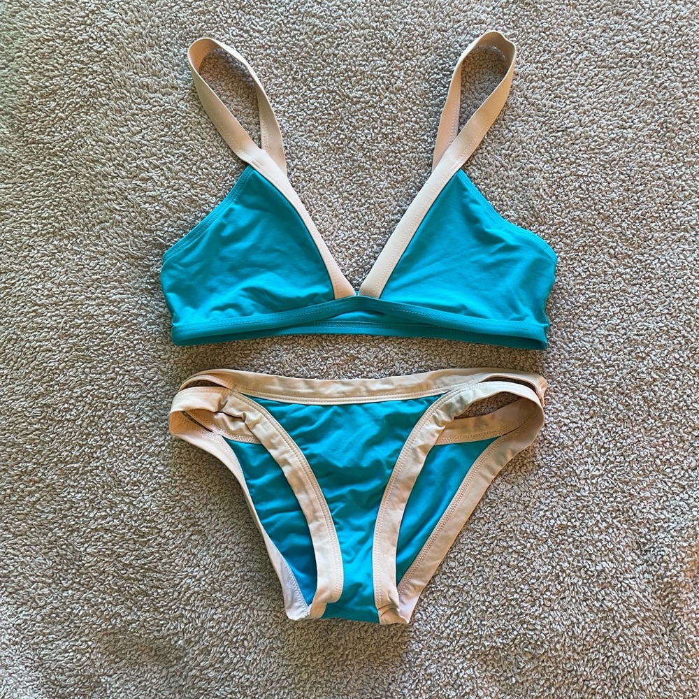 L space bikini blue and cream xs bottoms medium top